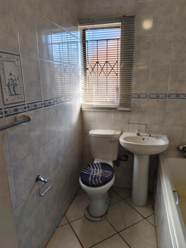 3 Bedroom Property for Sale in Geelhoutpark North West